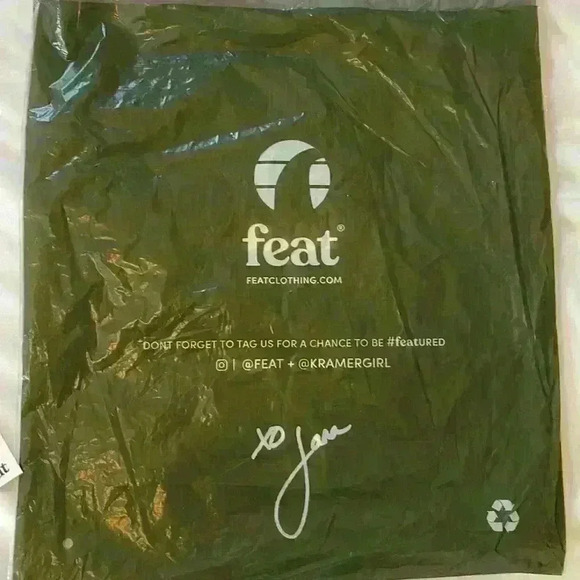 Feat Solace Leggings in GogiBerry Women’s Size Small - Picture 8 of 8